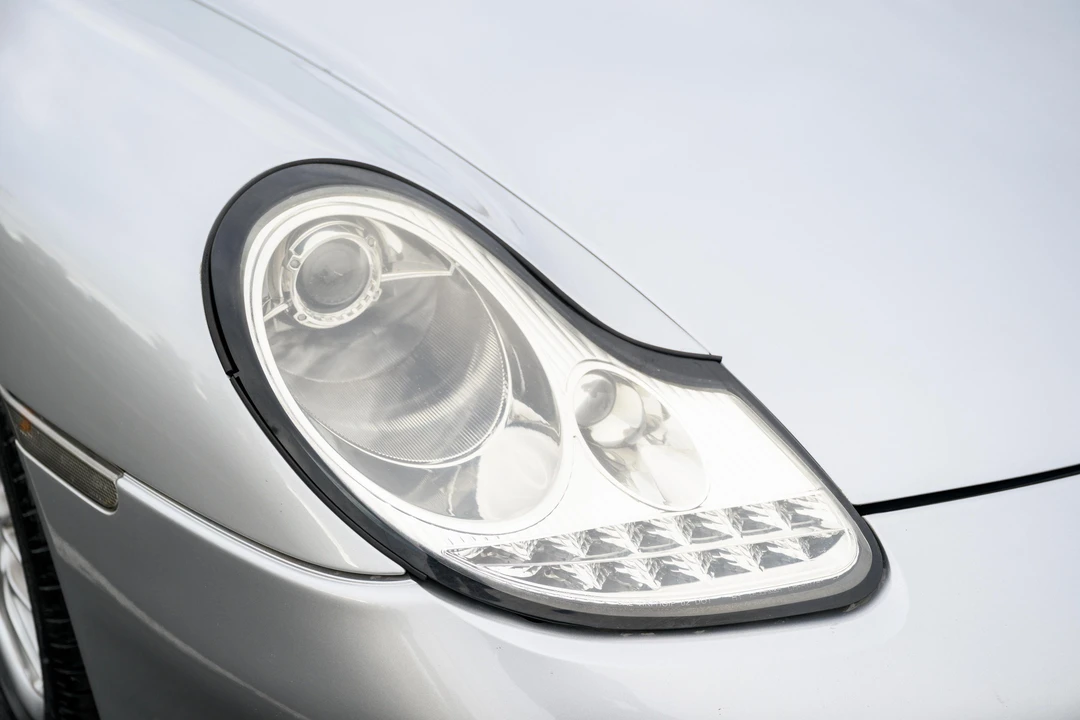 1999 Porsche 996 Carrera - Image 26 of 31