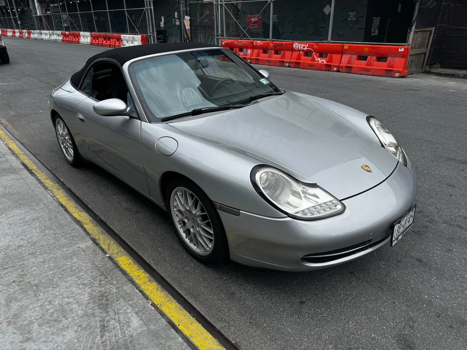 1999 Porsche 996 Carrera - Image 24 of 31