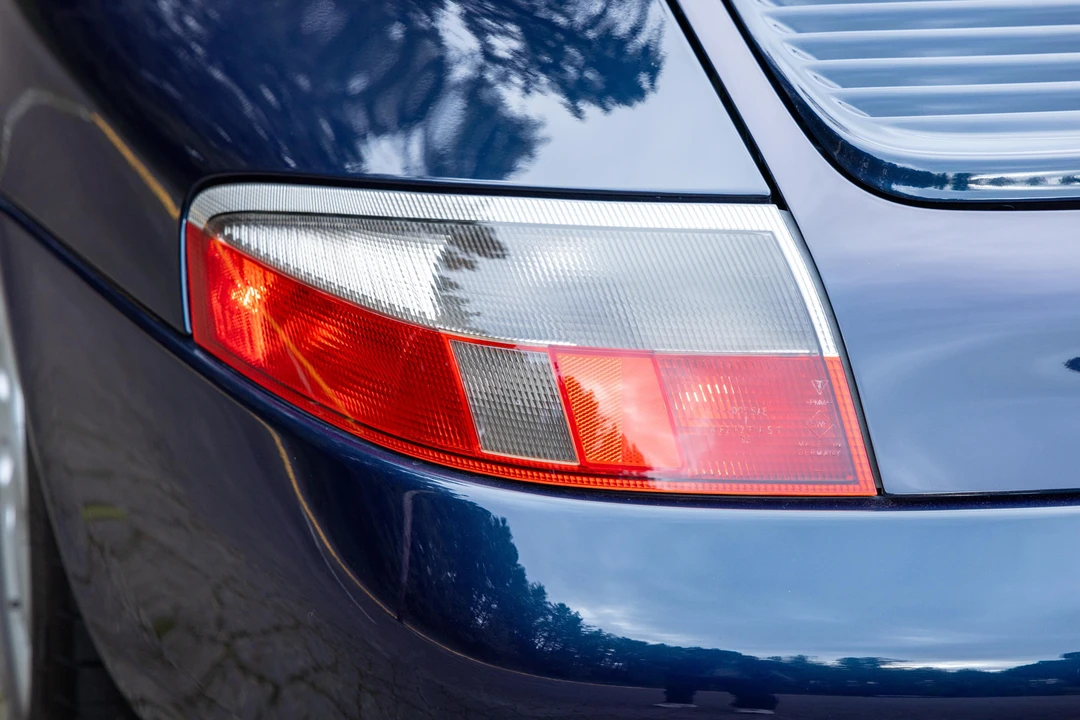 1999 Porsche 996 Carrera - Image 26 of 31