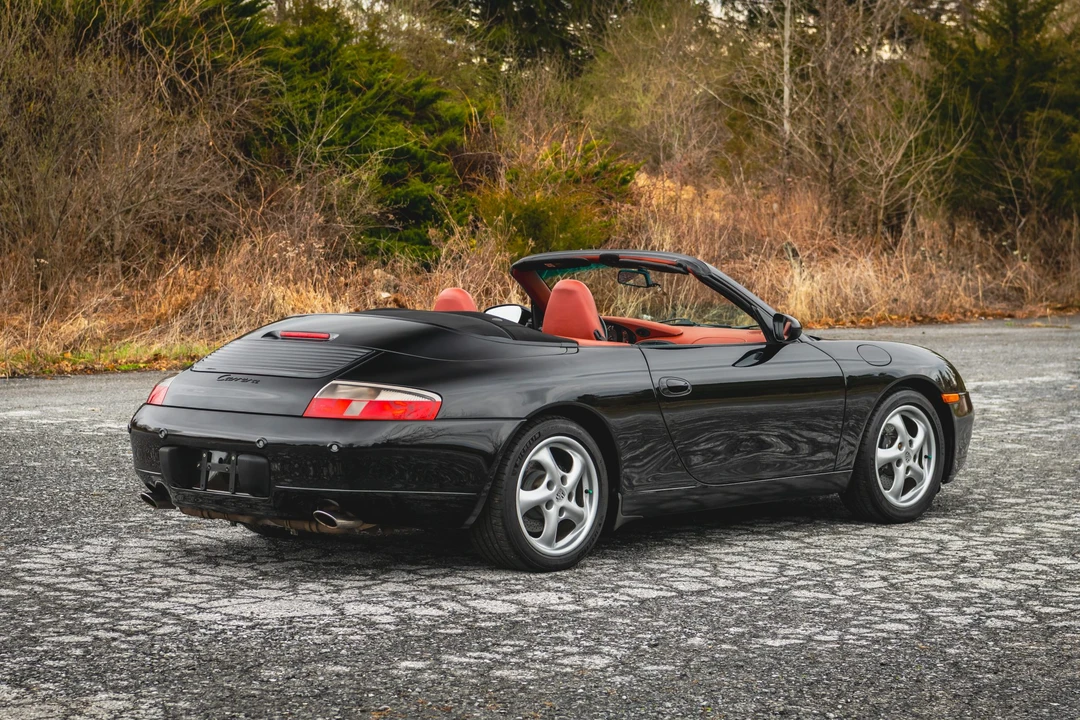 1999 Porsche 996 Carrera - Image 26 of 31