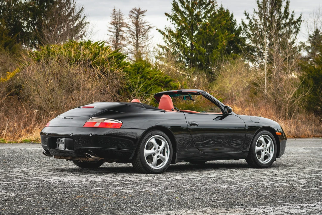 1999 Porsche 996 Carrera - Image 28 of 31