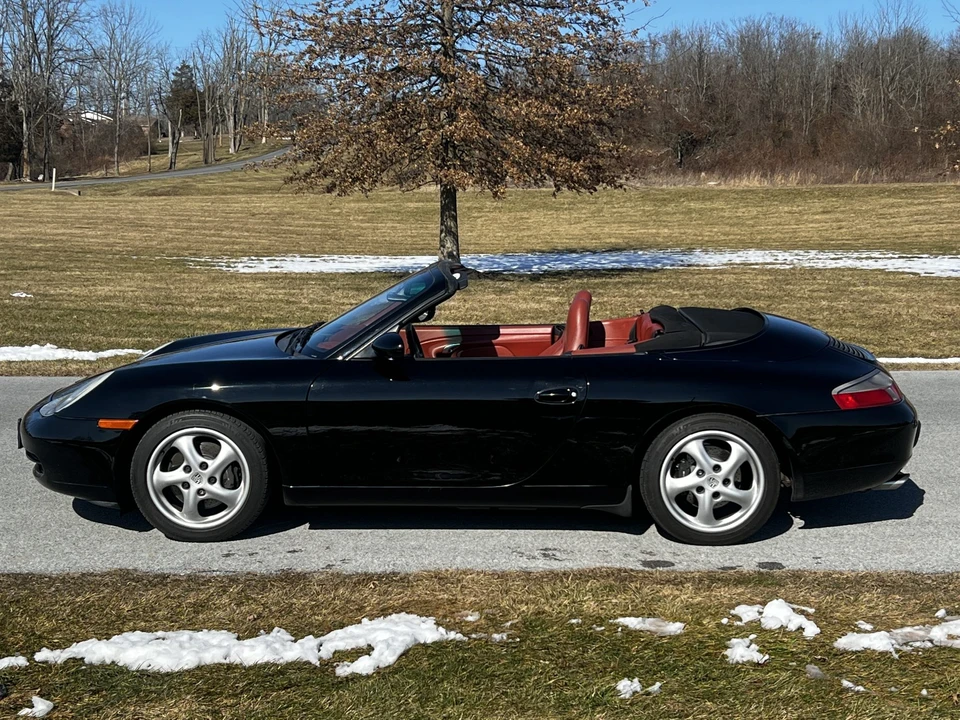 1999 Porsche 996 Carrera - Image 28 of 31