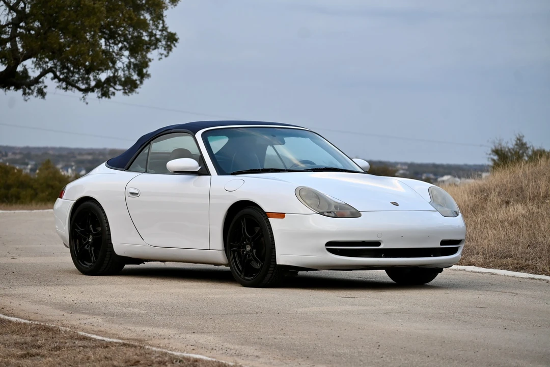 1999 Porsche 996 Carrera - Image 28 of 31