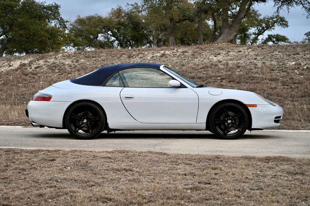 1999 Porsche 996 Carrera - Image 26 of 31