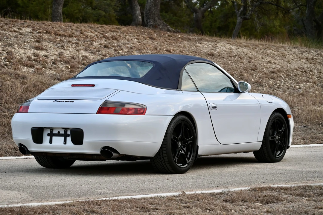1999 Porsche 996 Carrera - Image 25 of 31