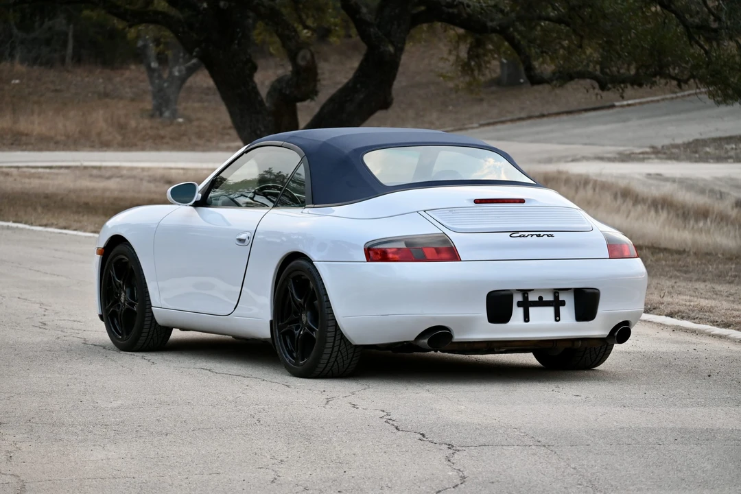 1999 Porsche 996 Carrera - Image 22 of 31