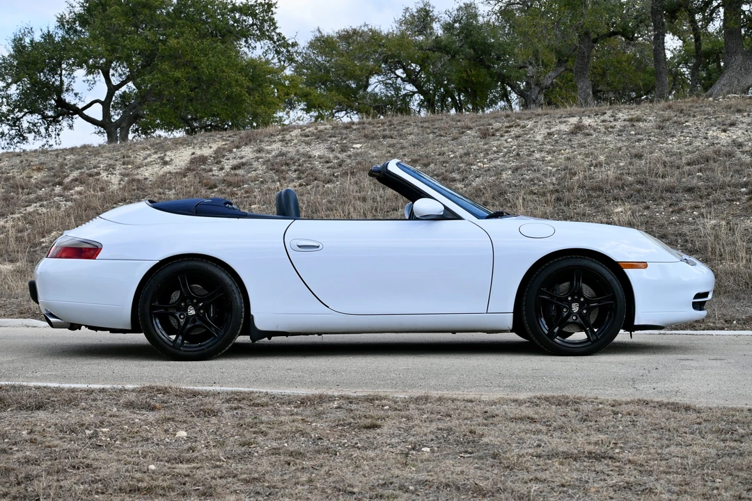 1999 Porsche 996 Carrera - Image 10 of 31