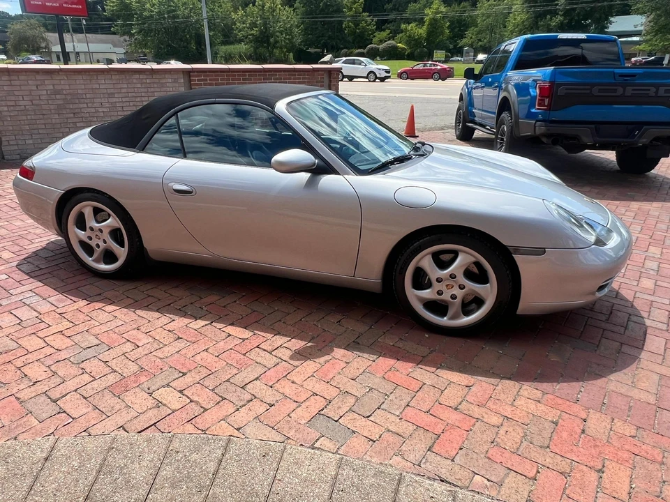 1999 Porsche 996 Carrera - Image 17 of 26
