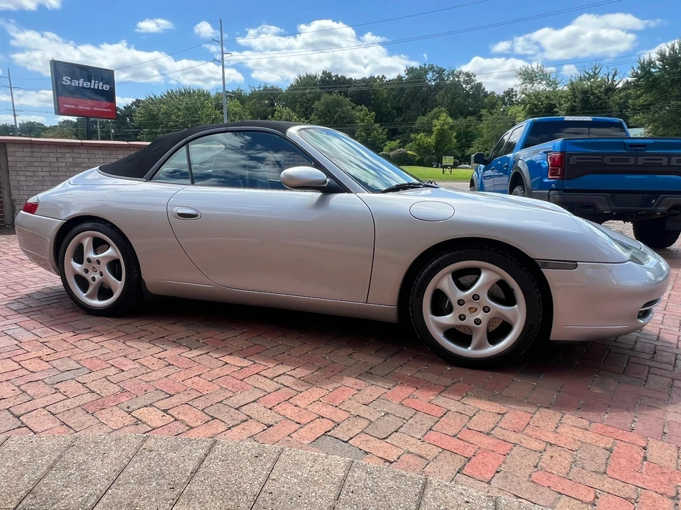 1999 Porsche 996 Carrera - Image 16 of 26