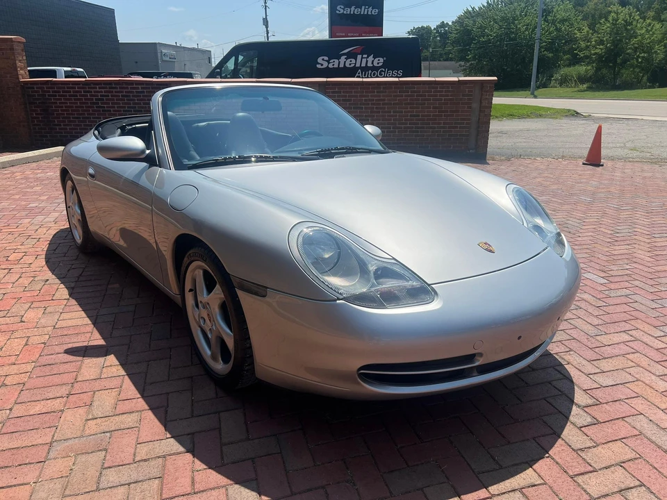 1999 Porsche 996 Carrera - Image 10 of 26