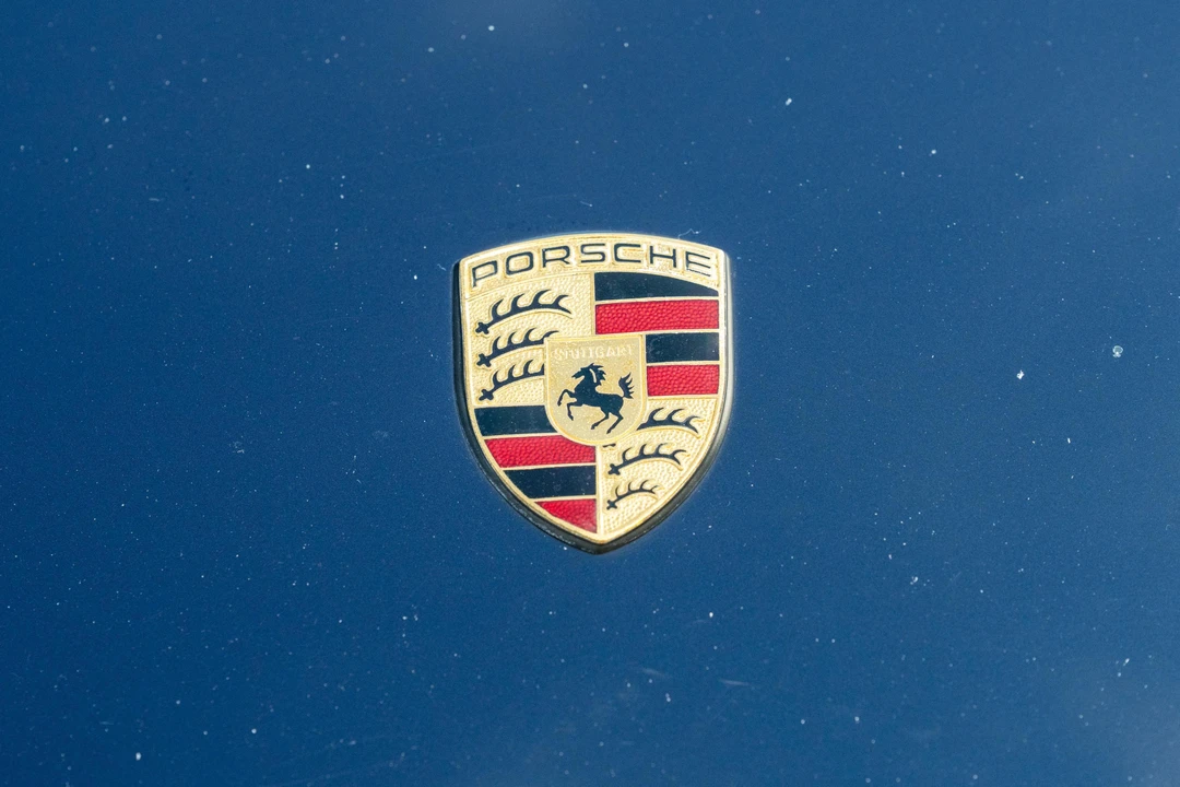 1999 Porsche 996 Carrera - Image 23 of 31