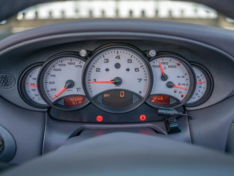 1999 Porsche 996 Carrera - Image 12 of 13