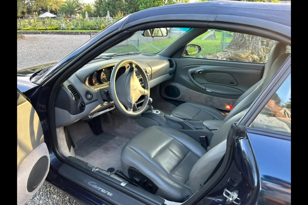 1999 Porsche 996 Carrera - Image 26 of 31
