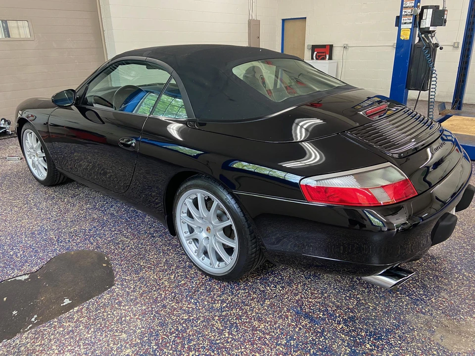 1999 Porsche 996 Carrera - Image 16 of 31