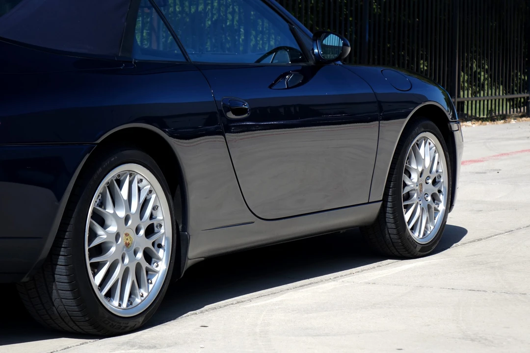 1999 Porsche 996 Carrera - Image 24 of 31
