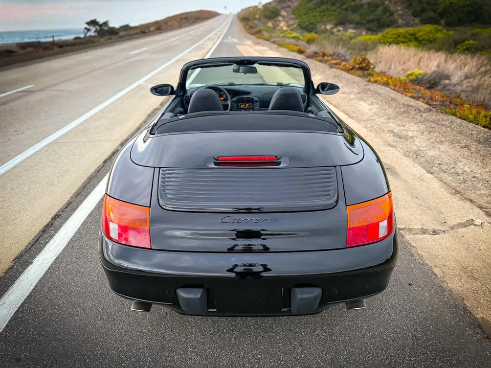 1999 Porsche 996 Carrera - Image 22 of 31