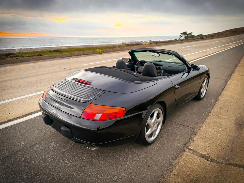 1999 Porsche 996 Carrera - Image 27 of 31