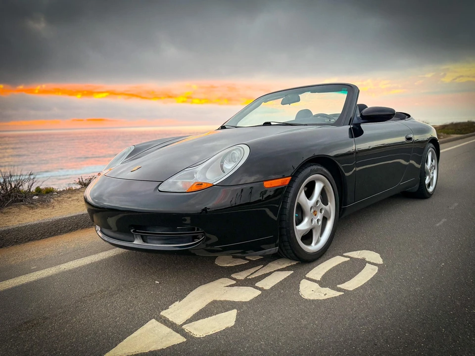 1999 Porsche 996 Carrera - Image 10 of 31
