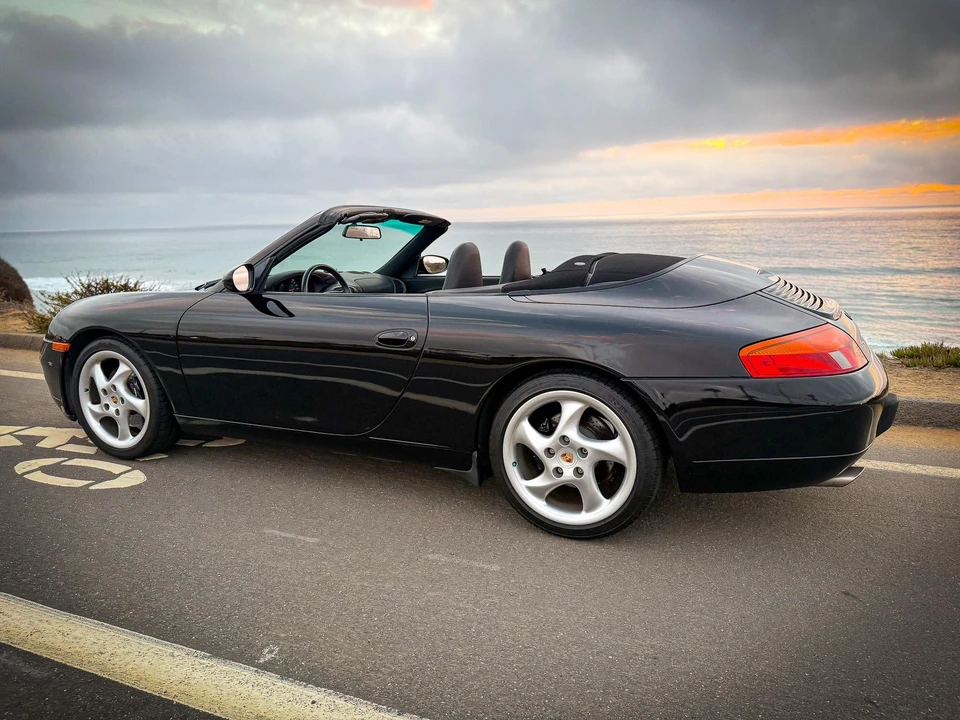 1999 Porsche 996 Carrera - Image 16 of 31