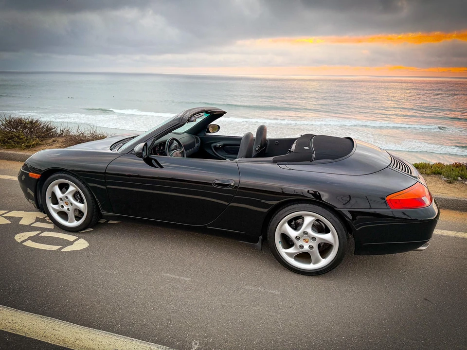 1999 Porsche 996 Carrera - Image 15 of 31