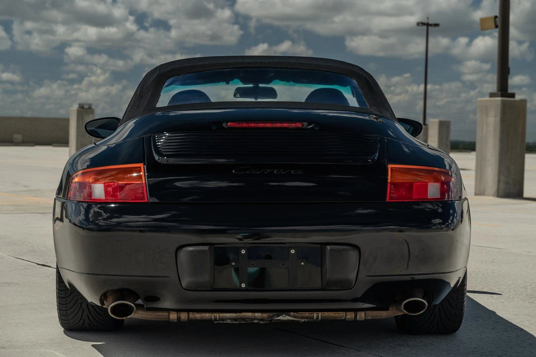 1999 Porsche 996 Carrera - Image 10 of 31