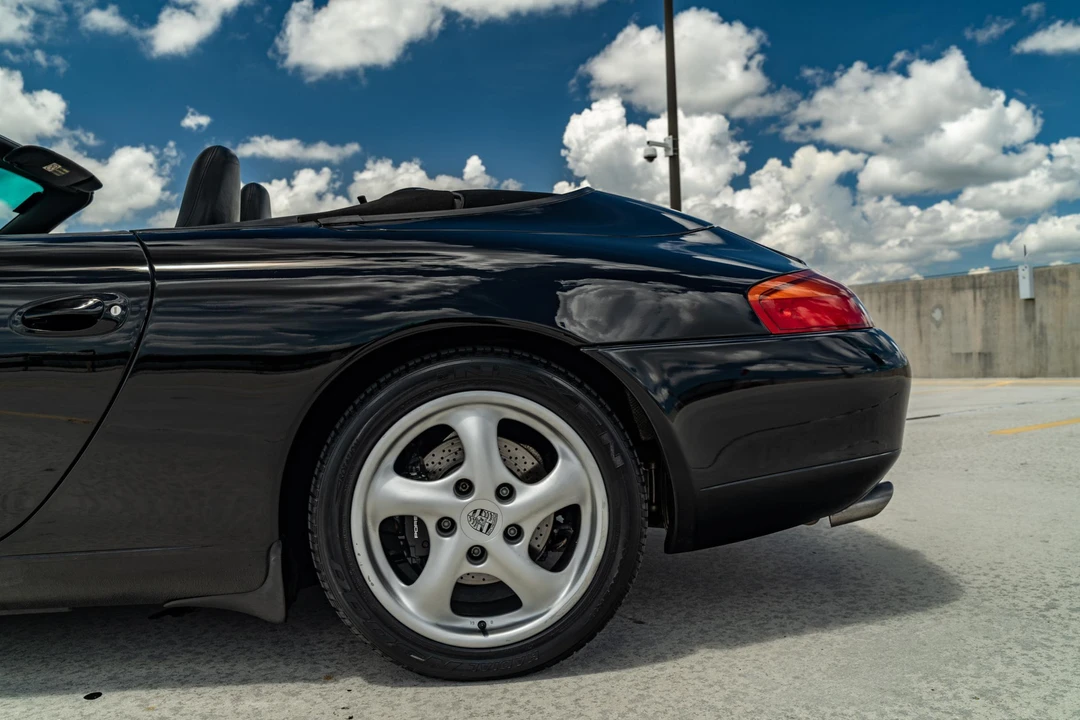 1999 Porsche 996 Carrera - Image 30 of 31