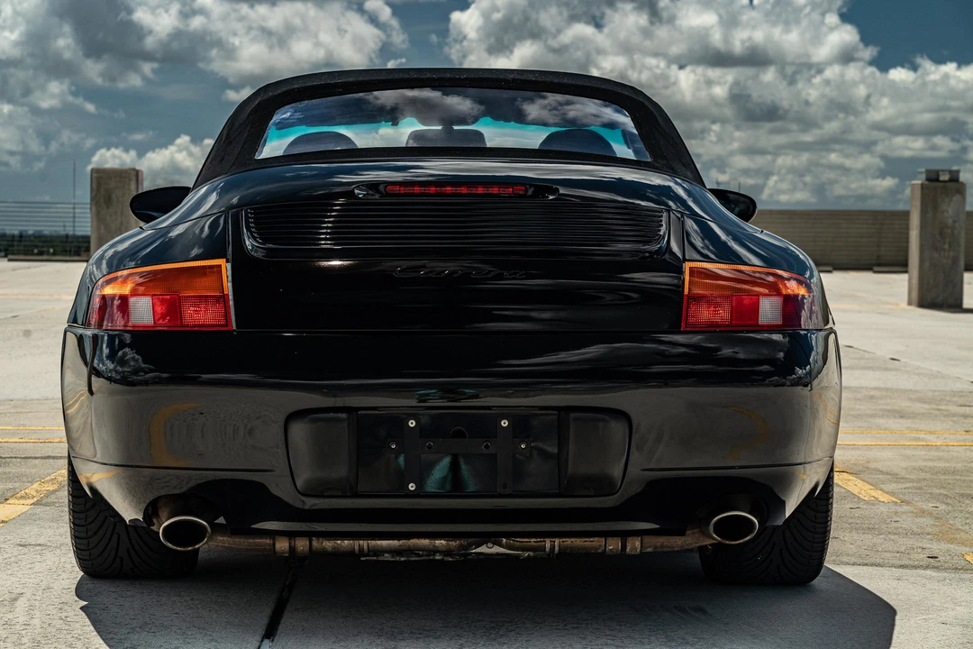 1999 Porsche 996 Carrera - Image 11 of 31