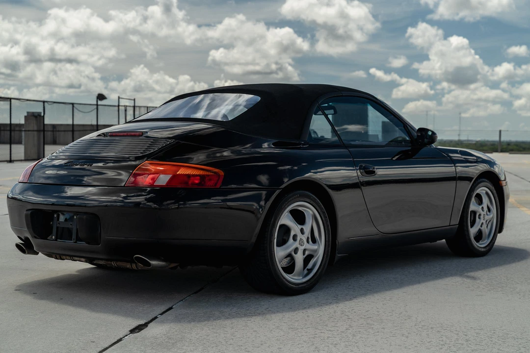 1999 Porsche 996 Carrera - Image 12 of 31