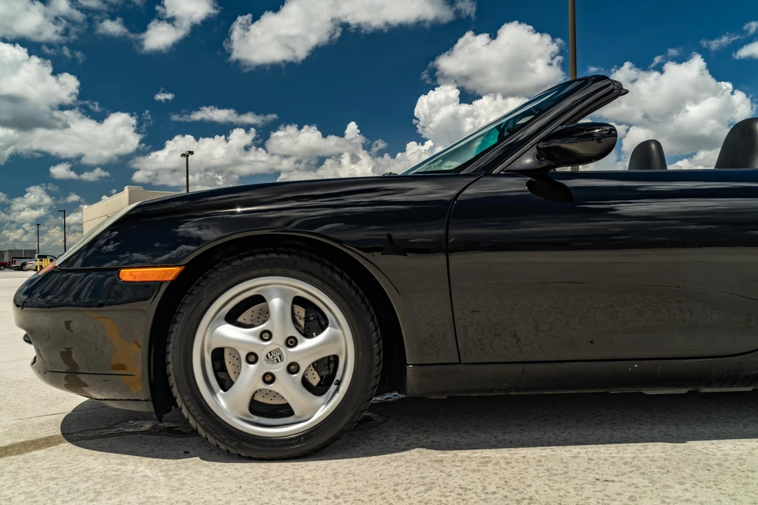 1999 Porsche 996 Carrera - Image 25 of 31