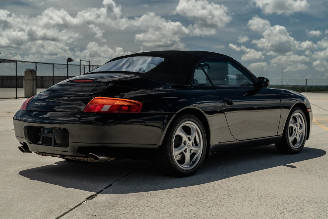 1999 Porsche 996 Carrera - Image 13 of 31