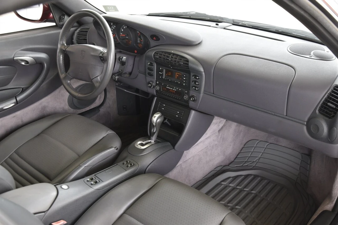 1999 Porsche 996 Carrera - Image 28 of 31