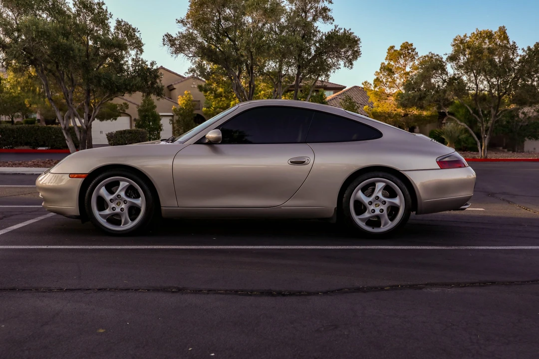 1999 Porsche 996 Carrera - Image 9 of 31