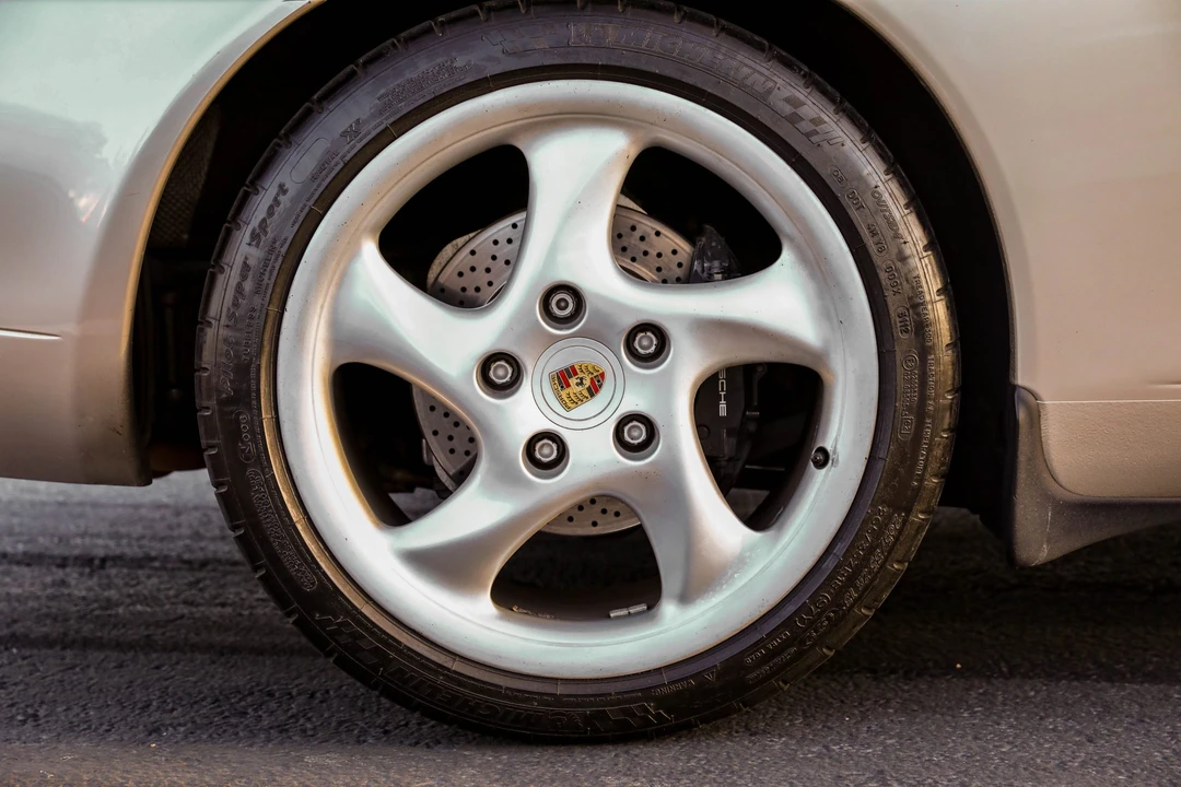 1999 Porsche 996 Carrera - Image 21 of 31