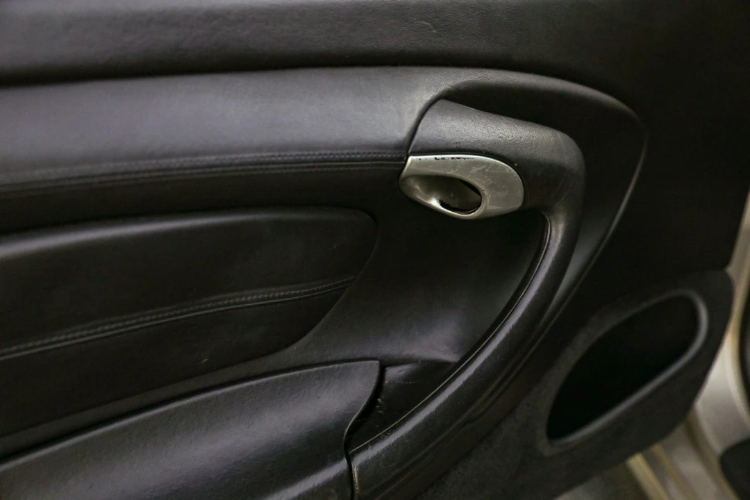 1999 Porsche 996 Carrera - Image 30 of 31