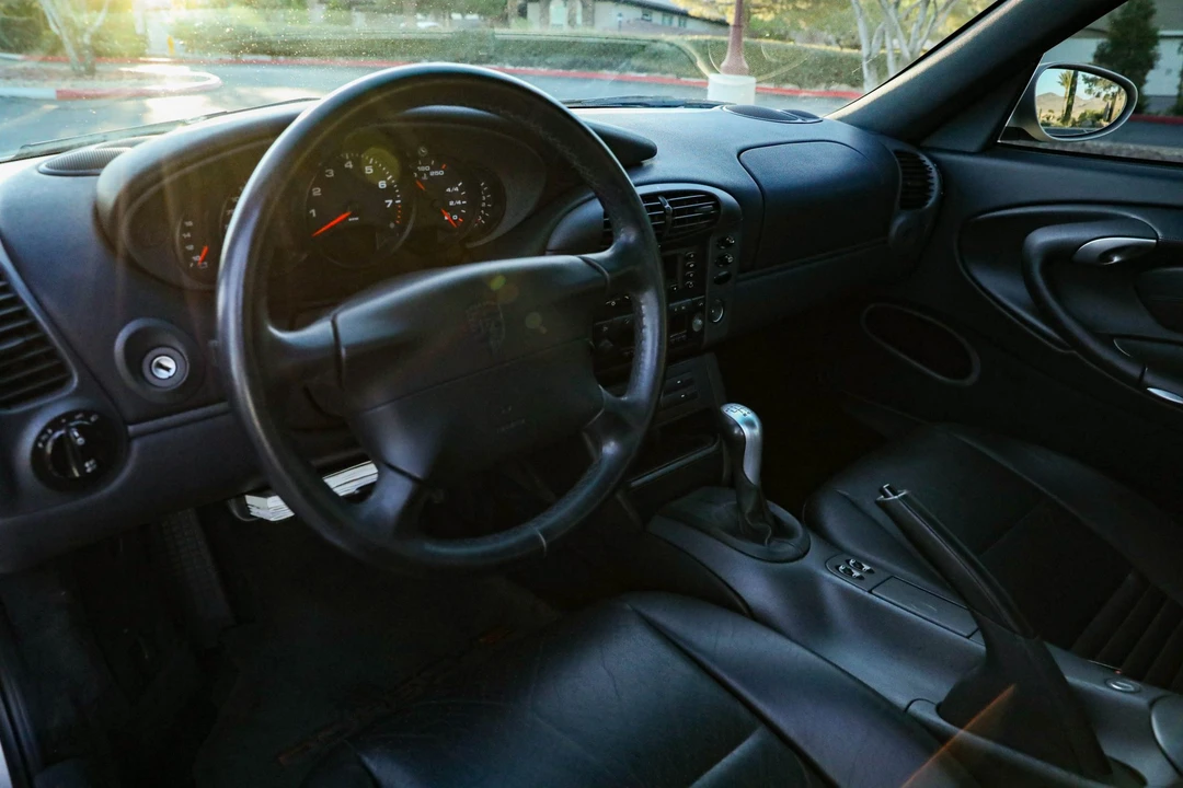 1999 Porsche 996 Carrera - Image 26 of 31