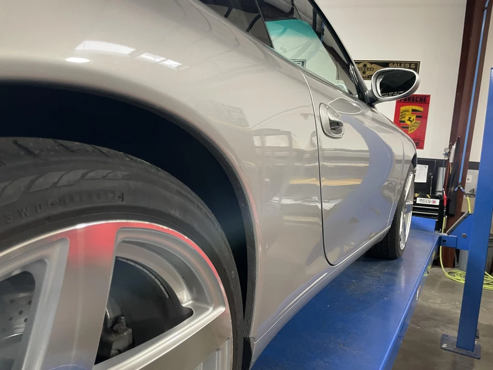 1999 Porsche 996 Carrera - Image 28 of 31
