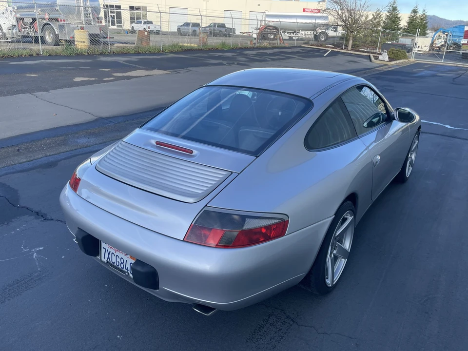 1999 Porsche 996 Carrera - Image 10 of 31