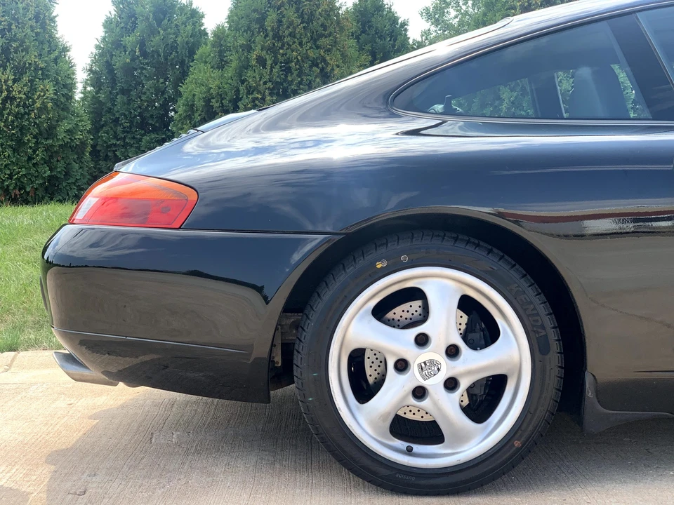 1999 Porsche 996 Carrera - Image 17 of 31