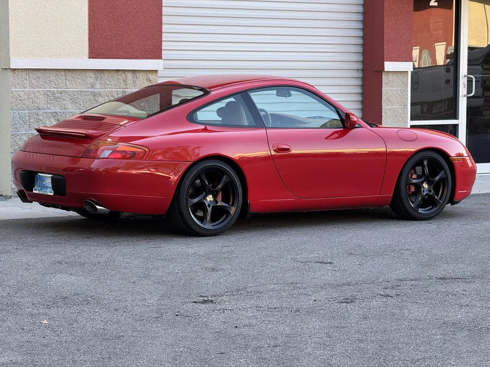 1999 Porsche 996 Carrera - Image 16 of 31