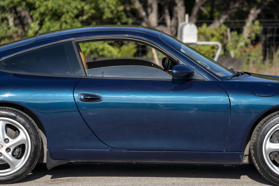 1999 Porsche 996 Carrera - Image 26 of 31