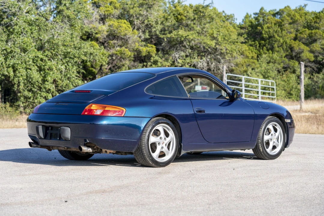 1999 Porsche 996 Carrera - Image 12 of 31