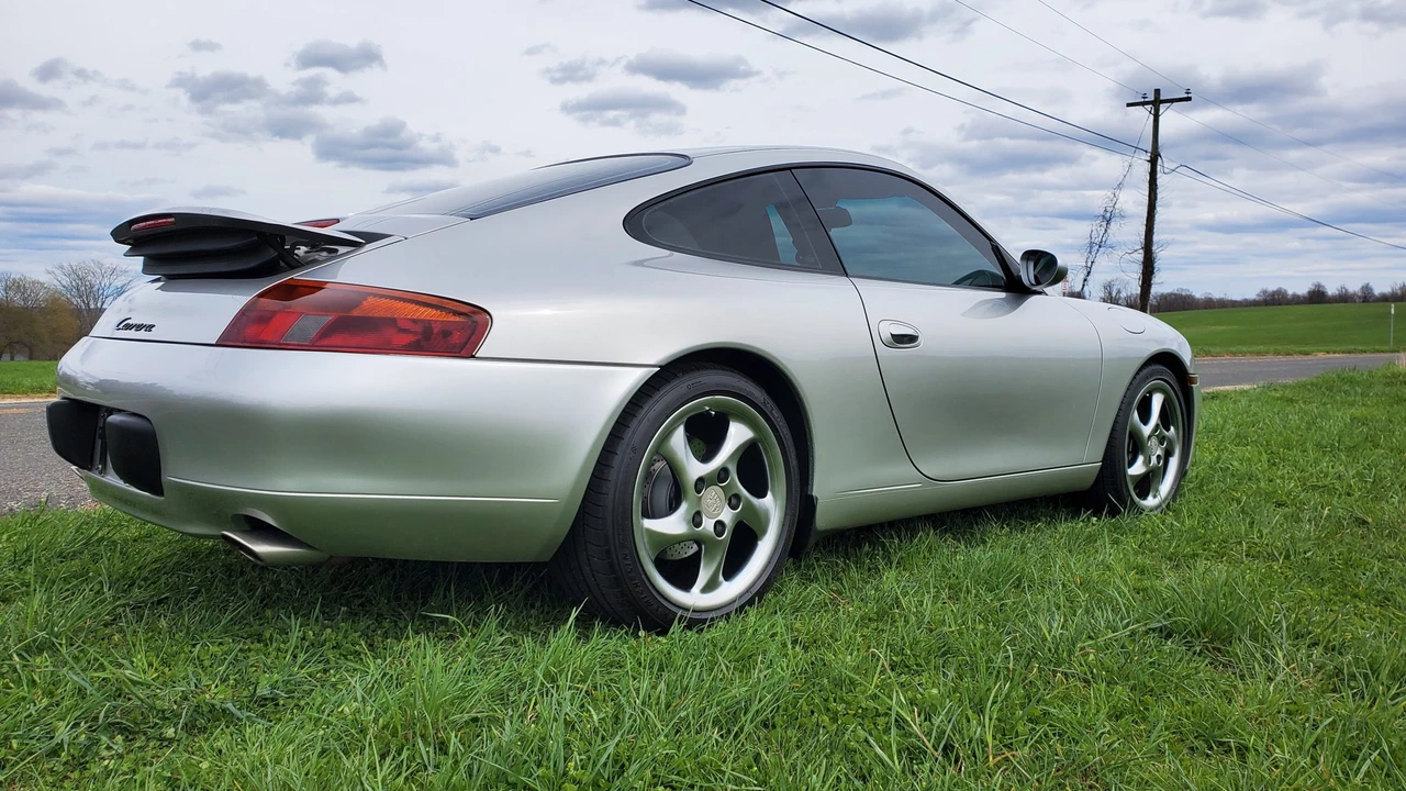 1999 Porsche 996 Carrera - Image 16 of 31