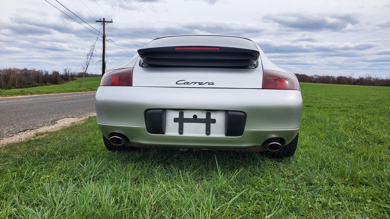 1999 Porsche 996 Carrera - Image 13 of 31