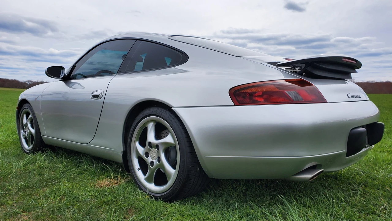 1999 Porsche 996 Carrera - Image 11 of 31