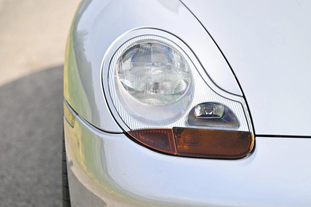 1999 Porsche 996 Carrera - Image 15 of 31
