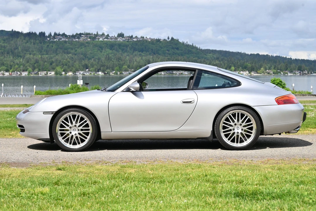 1999 Porsche 996 Carrera - Image 13 of 31