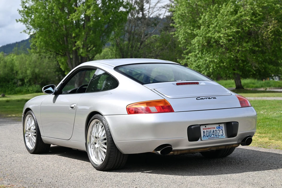 1999 Porsche 996 Carrera - Image 12 of 31