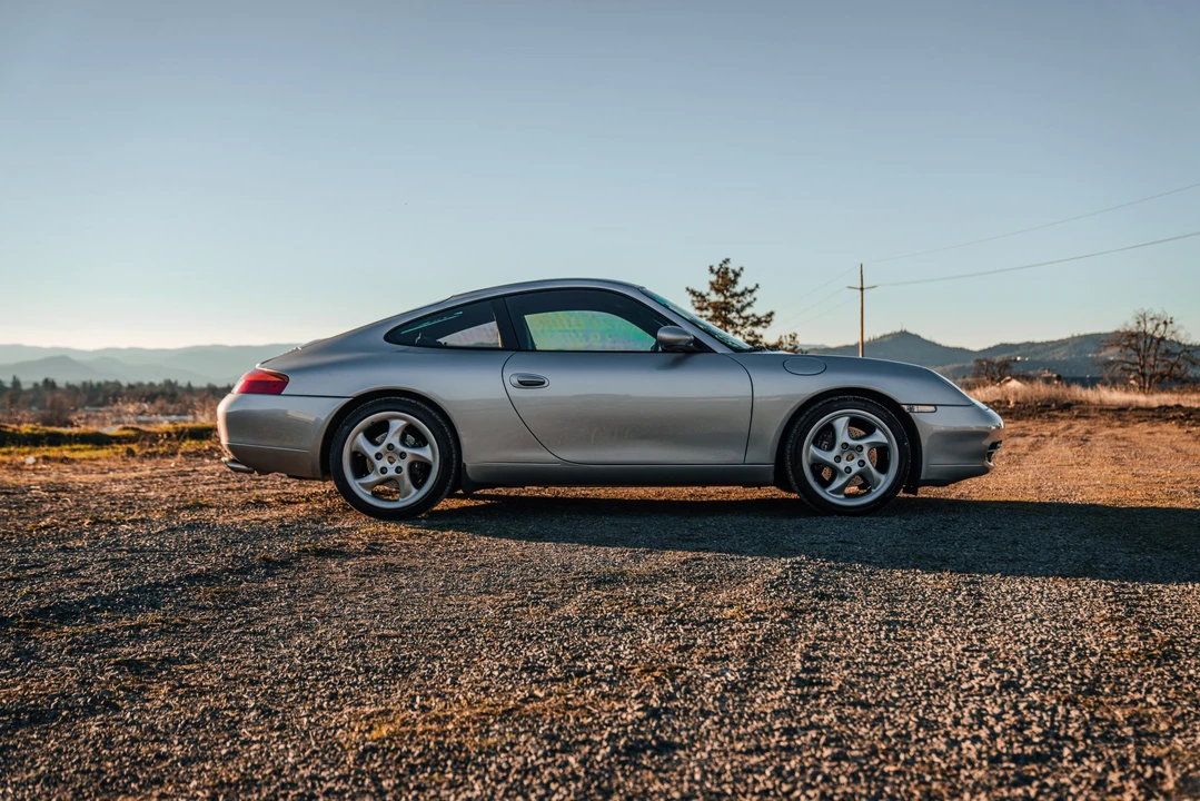 1999 Porsche 996 Carrera - Image 9 of 31