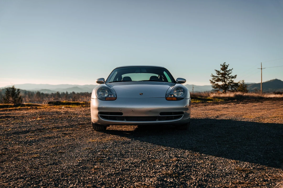 1999 Porsche 996 Carrera - Image 16 of 31