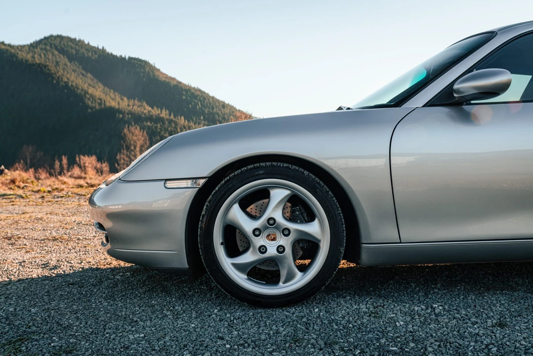 1999 Porsche 996 Carrera - Image 17 of 31